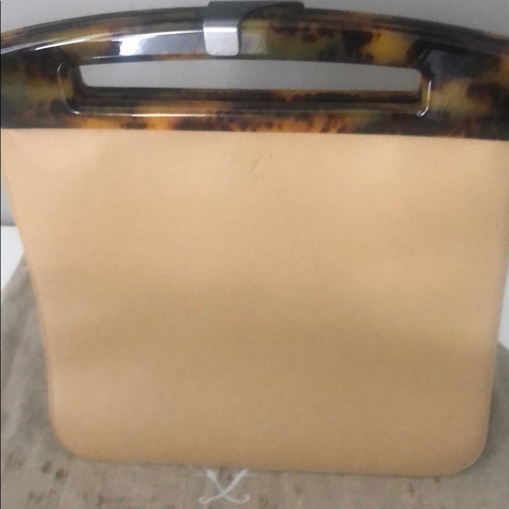 Hand bag
